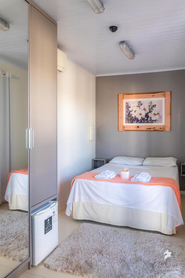 Hotel Sao Jorge อาเลเกรชิ ภายนอก รูปภาพ
